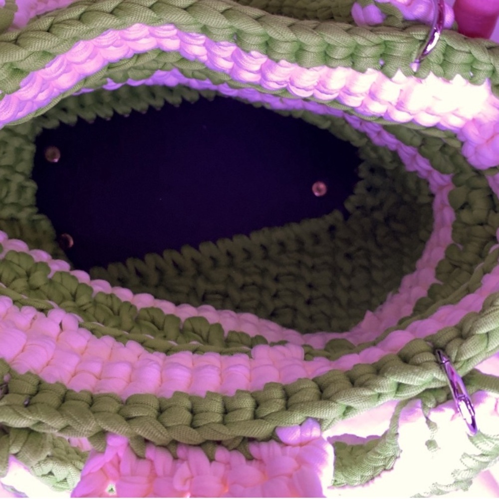 Handmade Crochet Bag Green and White Handwoven Crossbody with stripes - Picture 11 of 11